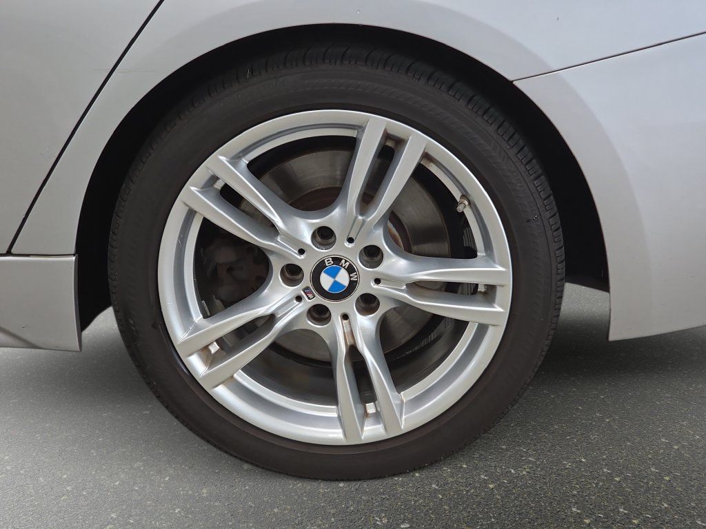 Used 2017 BMW 330i Sedan RWD image 30