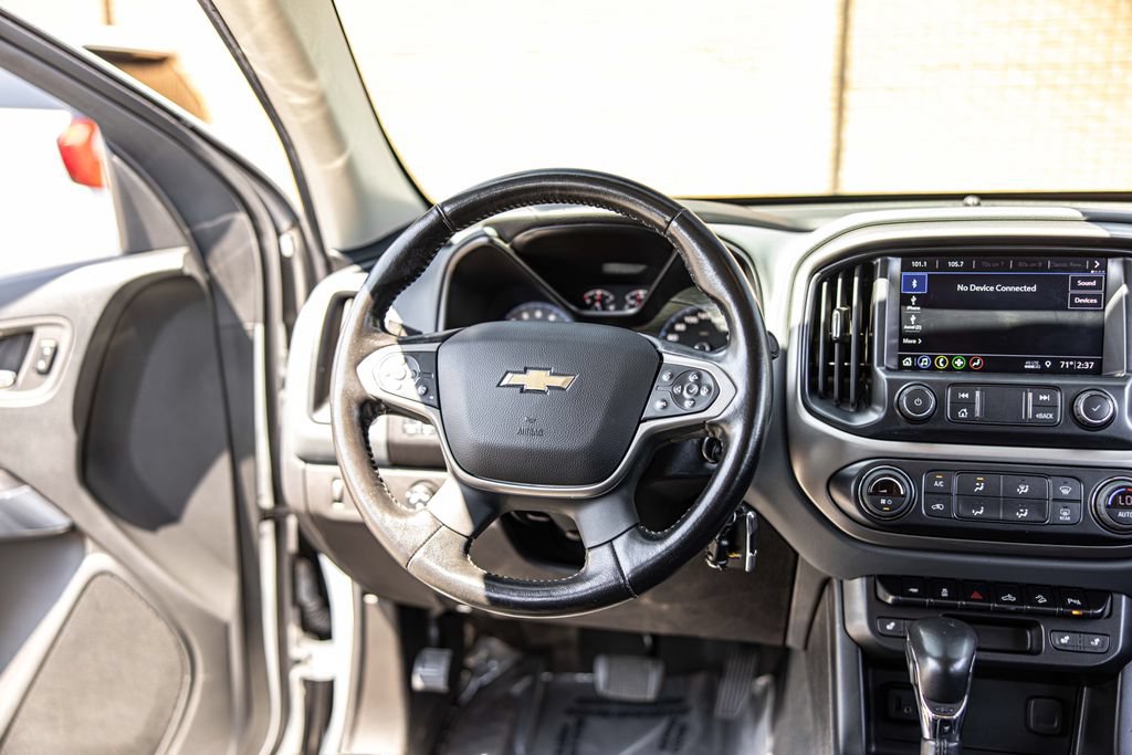 Used 2022 Chevrolet Colorado Z71 AWD/4WD image 33