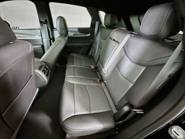 Used 2025 Cadillac XT5 Sportv w/ Technology Package AWD/4WD image 27