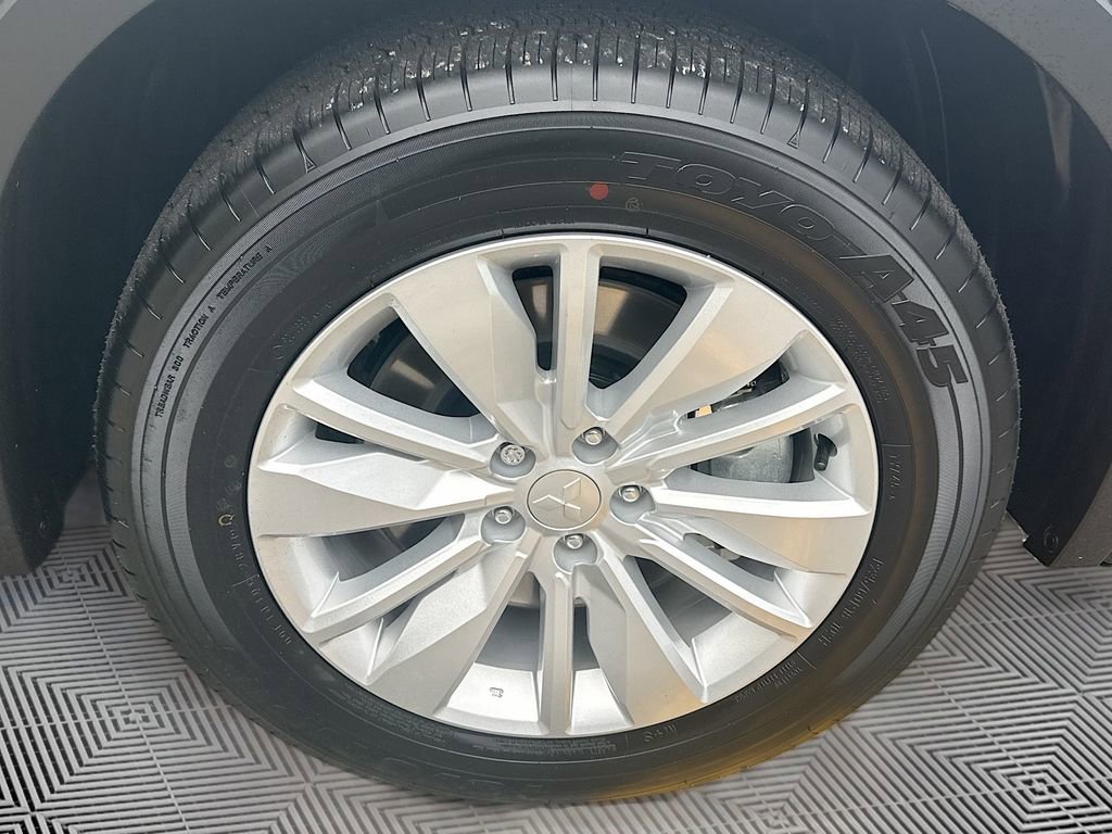 New 2026 Mitsubishi Outlander ES image 31