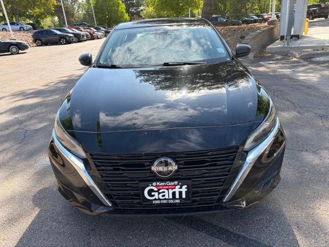 Used 2024 Nissan Altima 2.5 SV FWD image 11