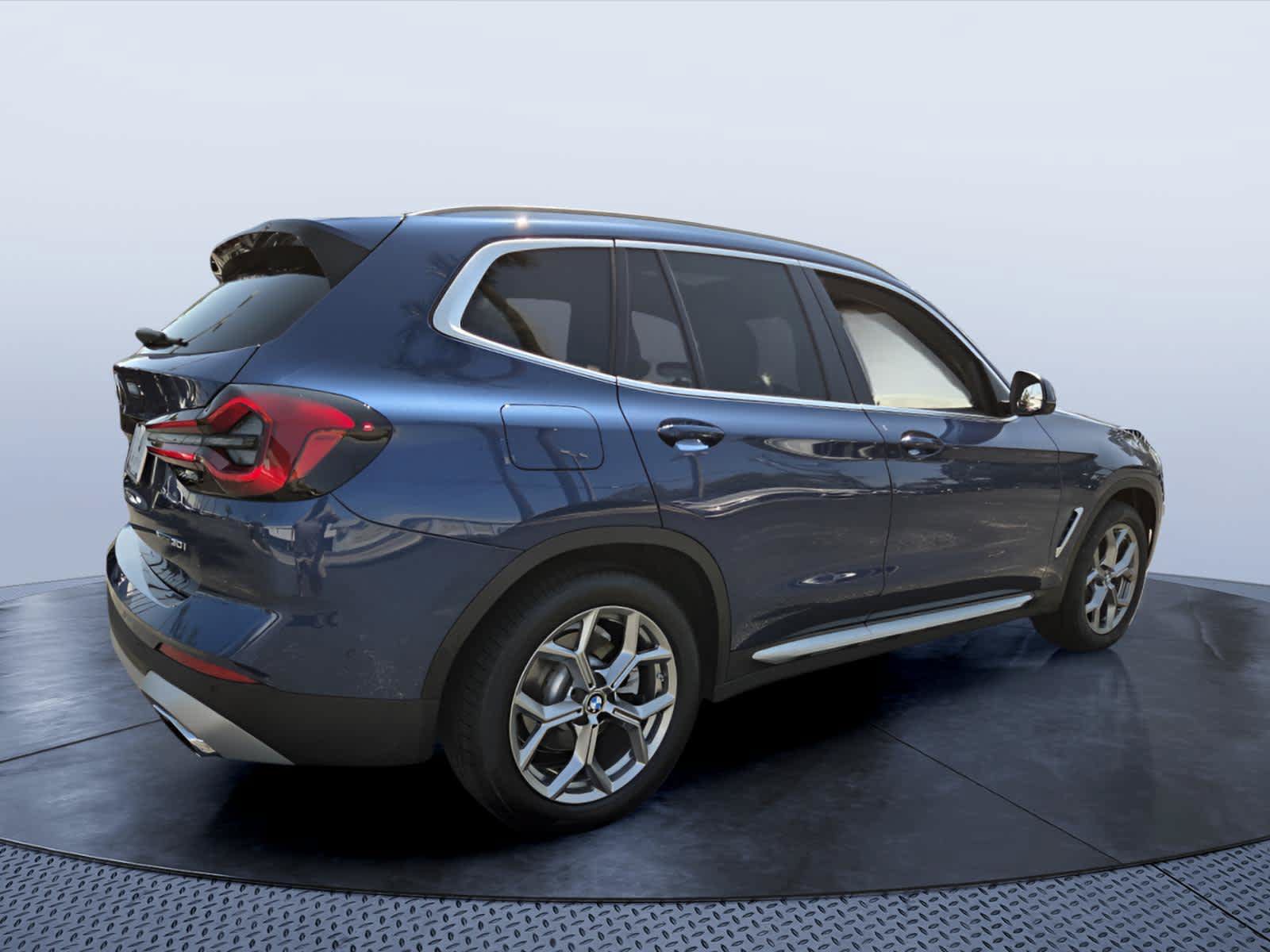 Used 2023 BMW X3 xDrive30i w/ Premium Package AWD/4WD image 6