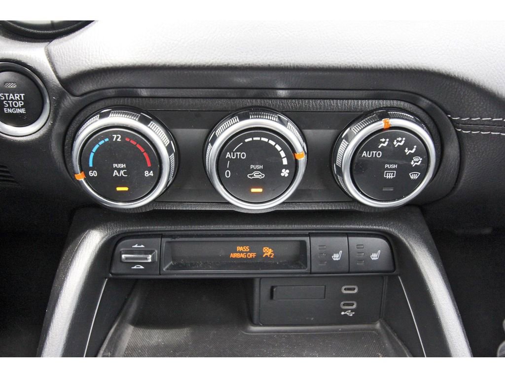 Used 2025 MAZDA MX-5 Miata RF Grand Touring RWD image 23