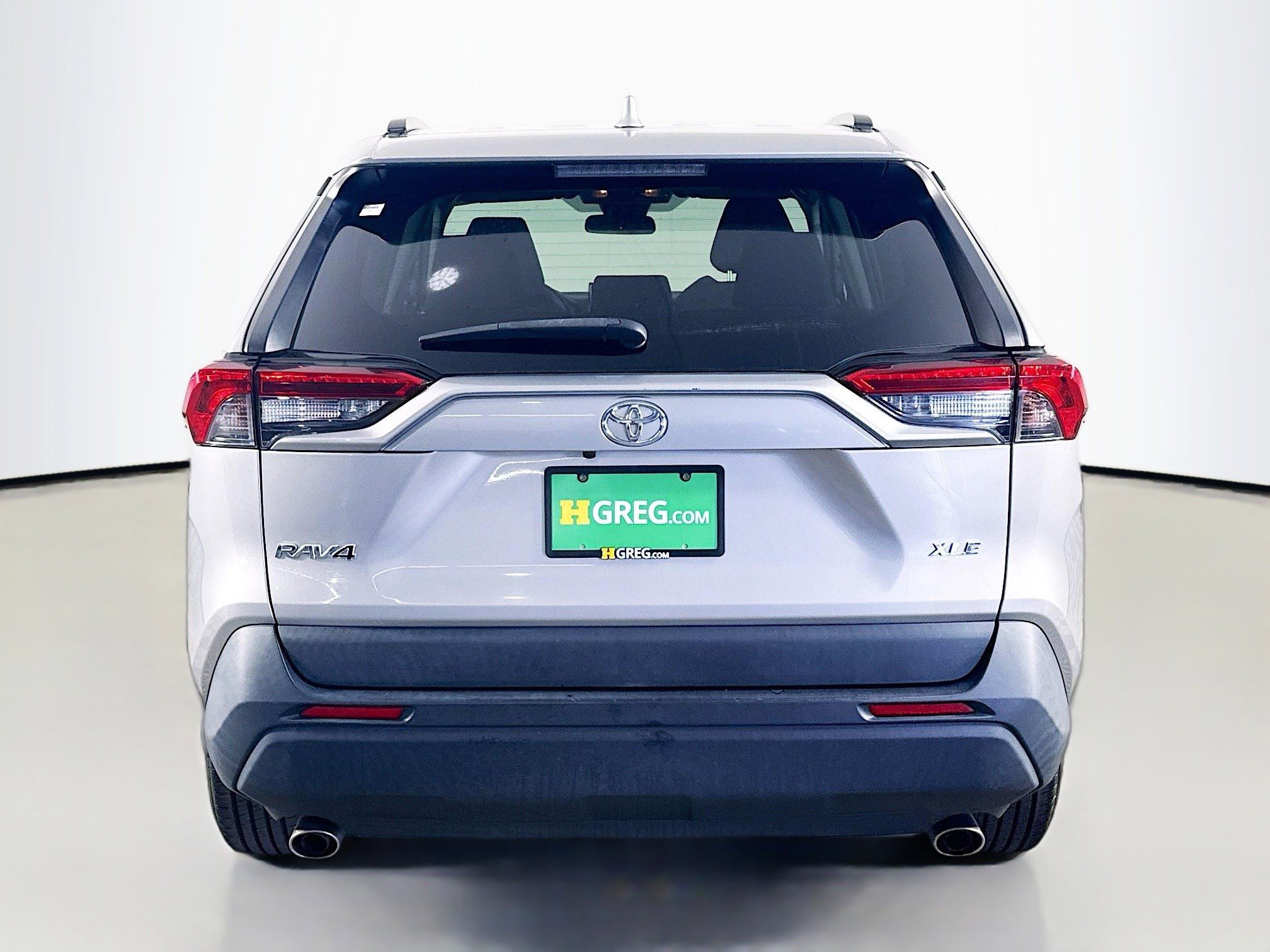 Used 2020 Toyota RAV4 XLE image 8