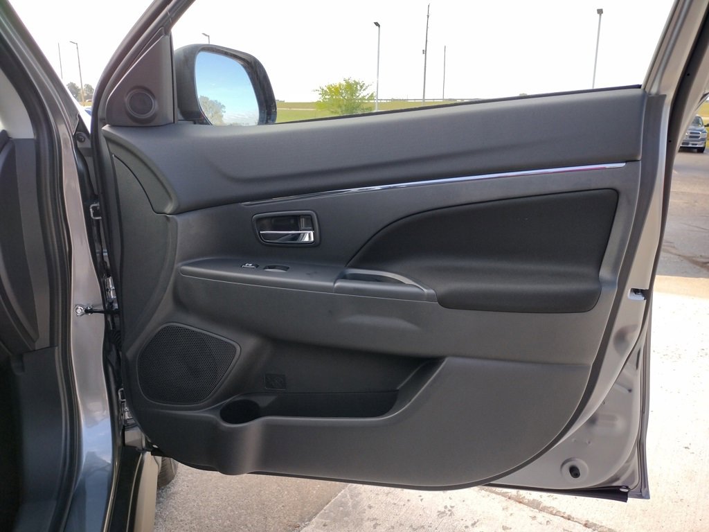 New 2025 Mitsubishi Outlander Sport ES image 28