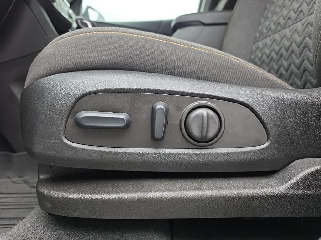 Used 2023 Chevrolet Equinox LT w/ LPO, Floor Liner Package AWD/4WD image 23
