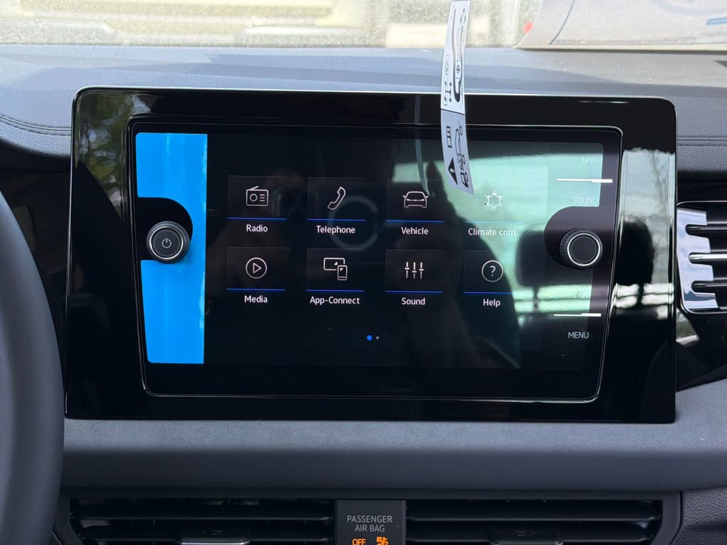 New 2026 Volkswagen Jetta SE FWD image 17