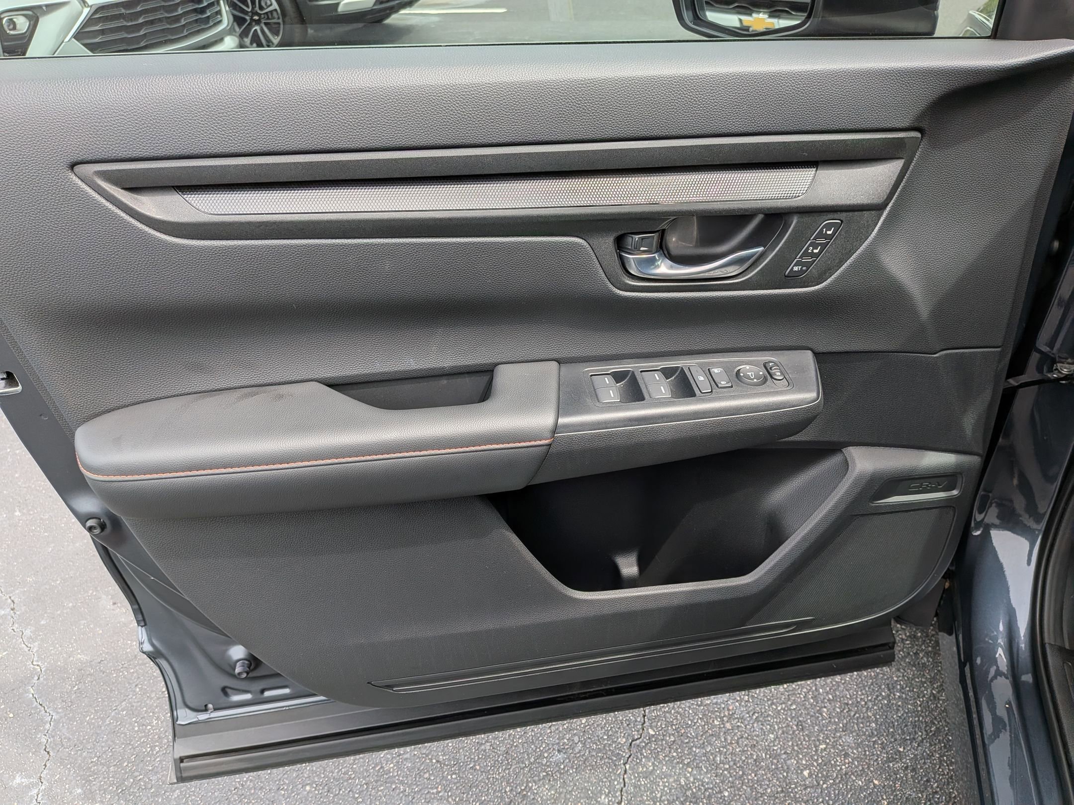 Used 2025 Honda CR-V Sport-L image 11