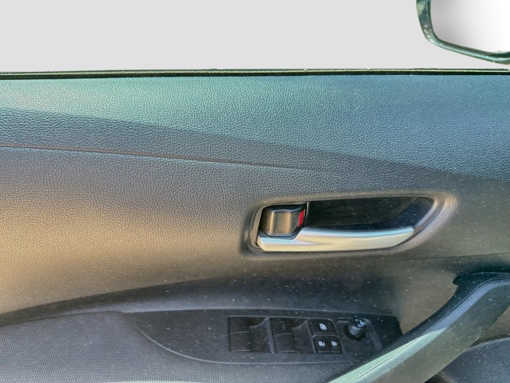Used 2026 Toyota Corolla SE FWD image 9