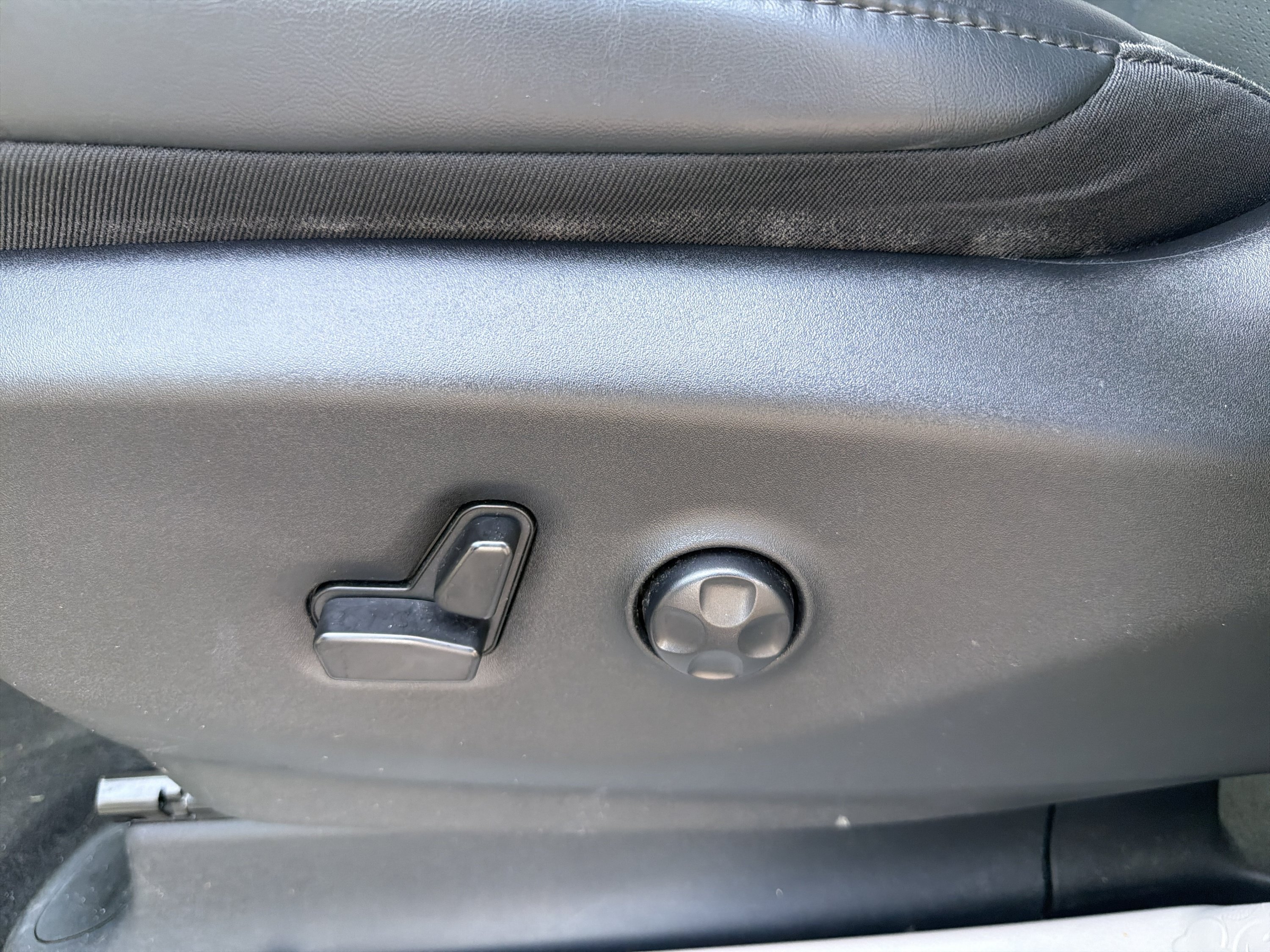 Used 2023 Chrysler Pacifica Touring-L FWD image 18