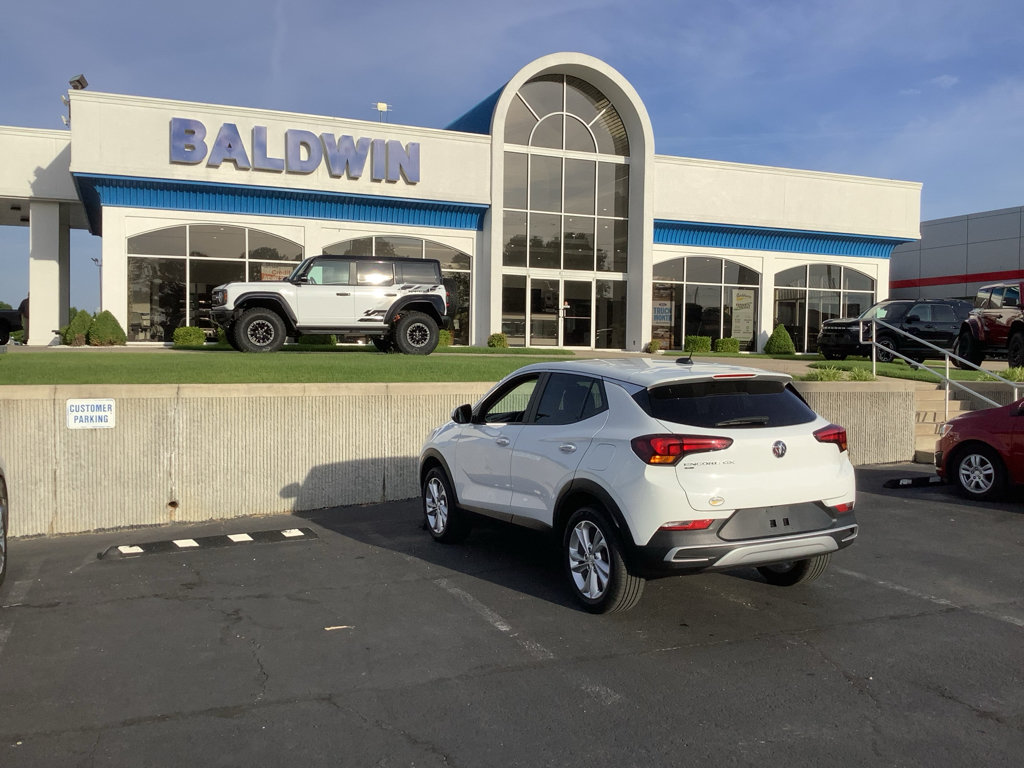 Used 2023 Buick Encore GX Preferred w/ Cold Weather Comfort Package AWD/4WD image 5