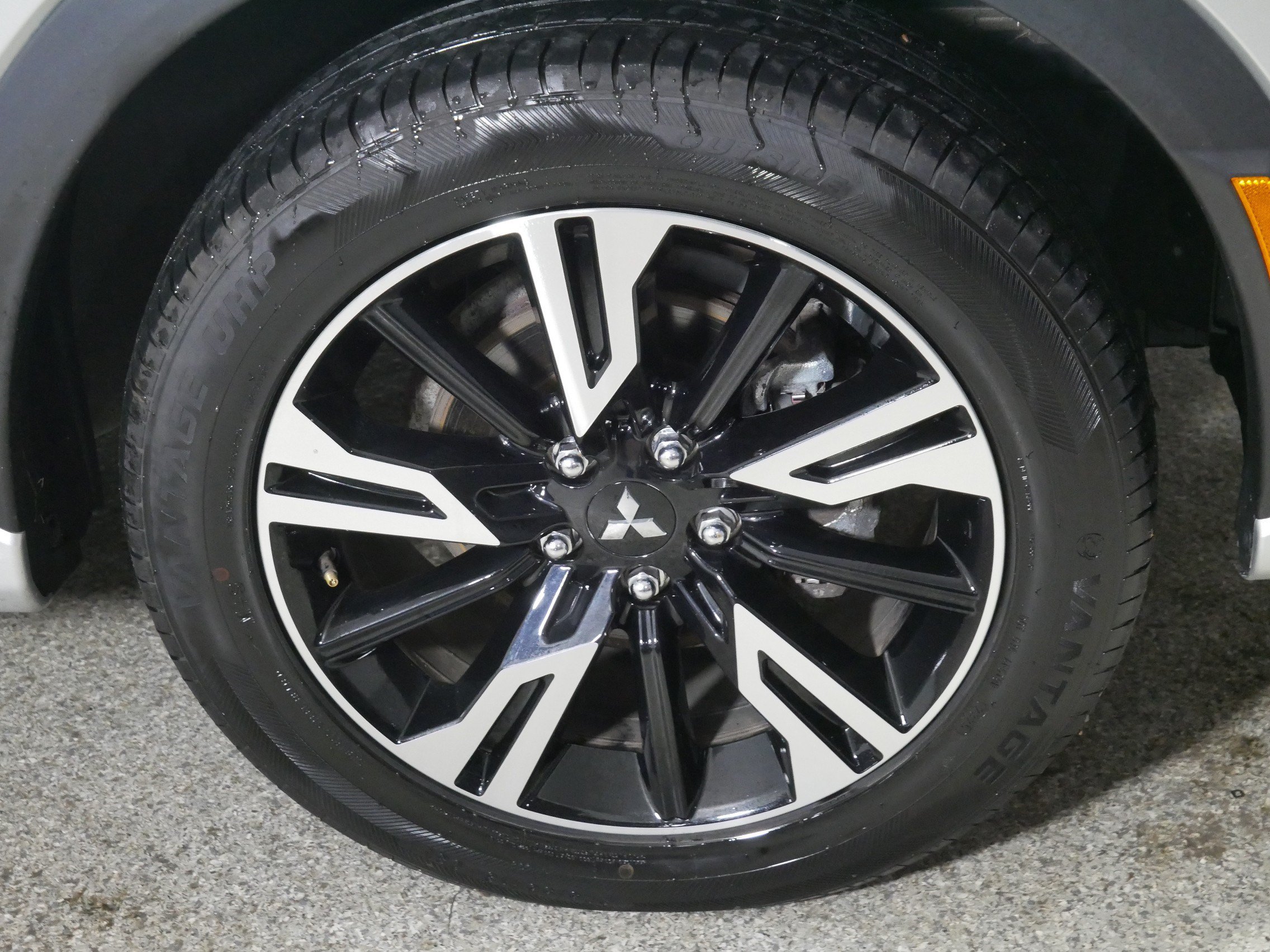 Used 2025 Mitsubishi Eclipse Cross SEL AWD/4WD image 15