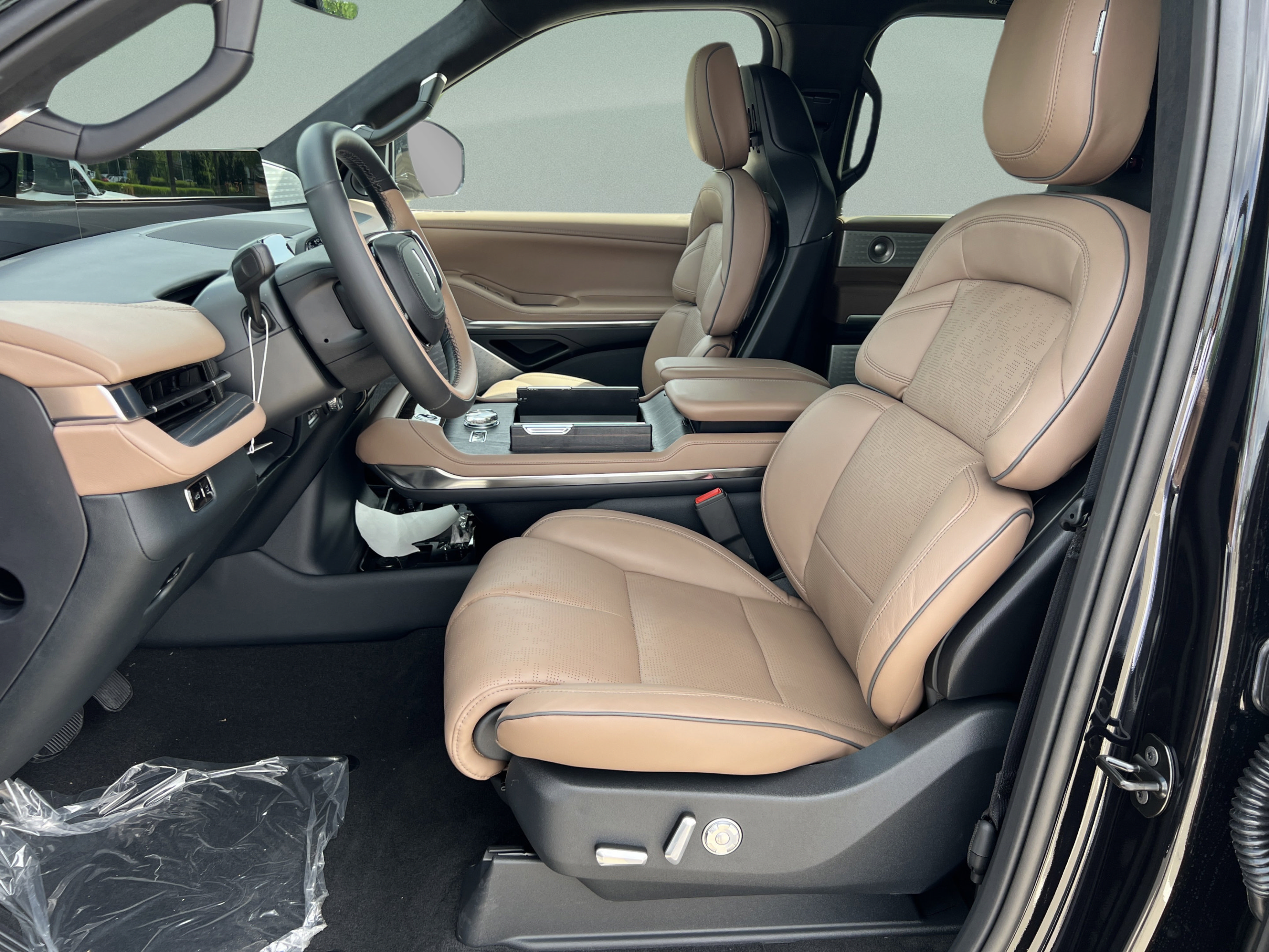 New 2026 Lincoln Navigator Black Label AWD/4WD image 18