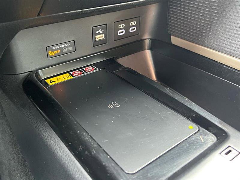 Used 2025 Toyota Camry SE image 34