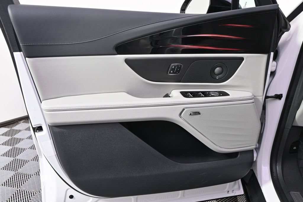 New 2026 Lincoln Nautilus Reserve w/ Jet Appearance Package AWD/4WD image 22