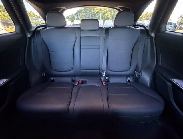 Used 2023 Mercedes-Benz GLC 300 4MATIC image 17
