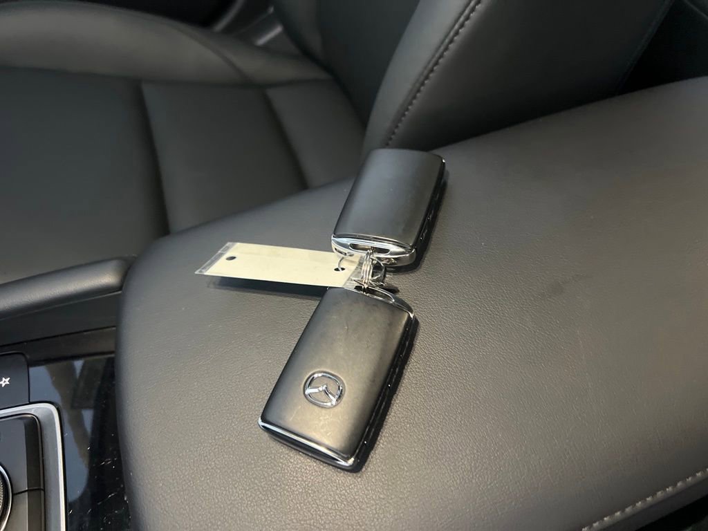 Used 2025 MAZDA MAZDA3 s image 32