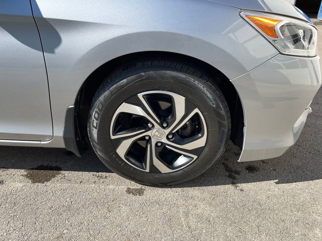 Used 2017 Honda Accord LX image 35