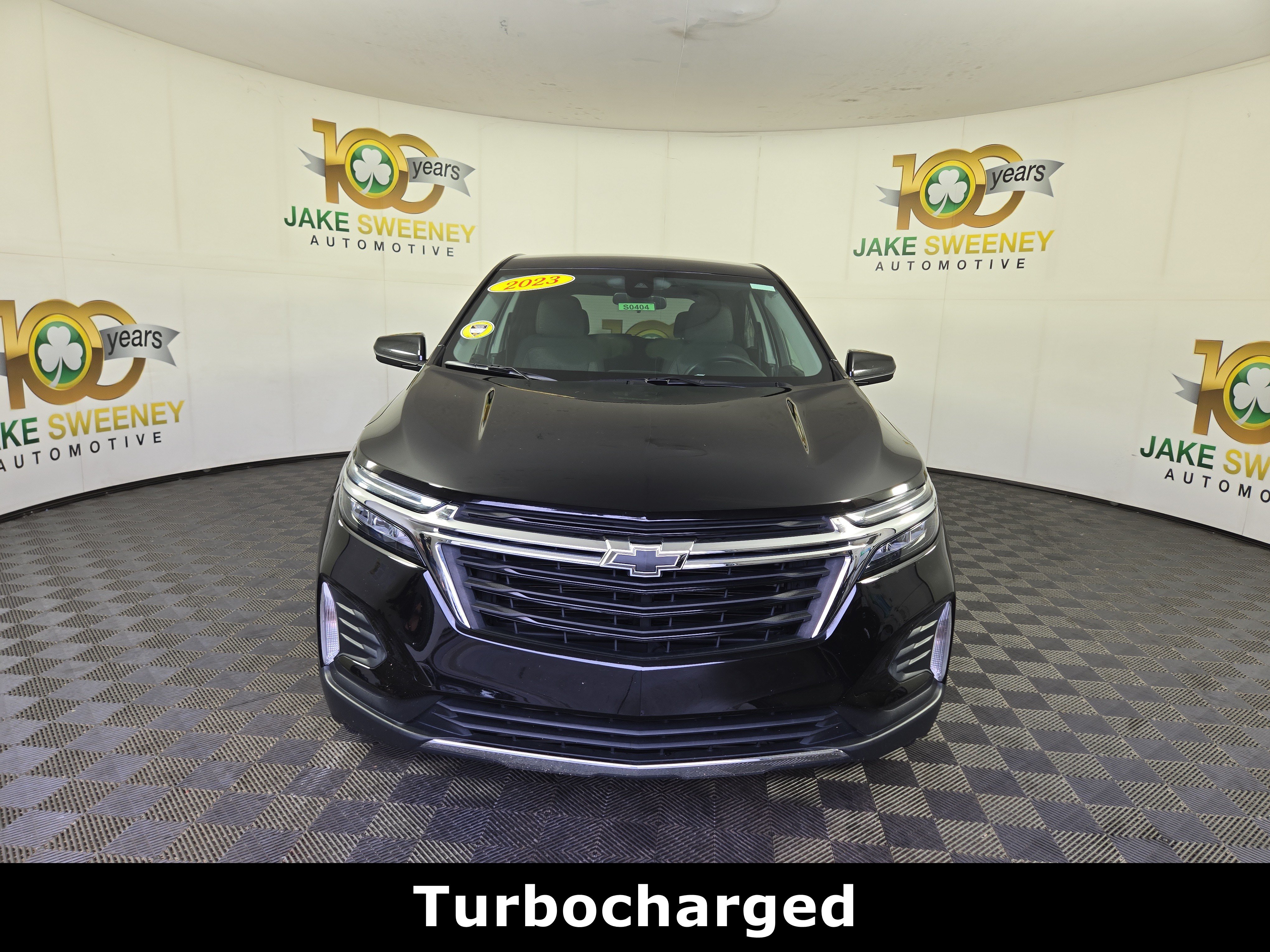 Used 2023 Chevrolet Equinox LT FWD image 2