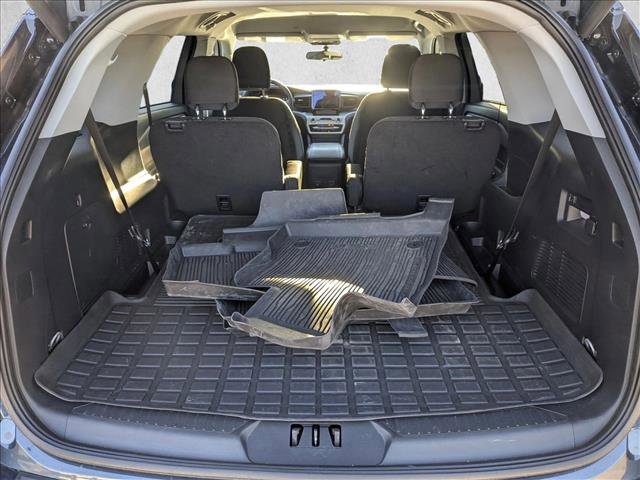 Used 2023 Ford Explorer XLT image 6