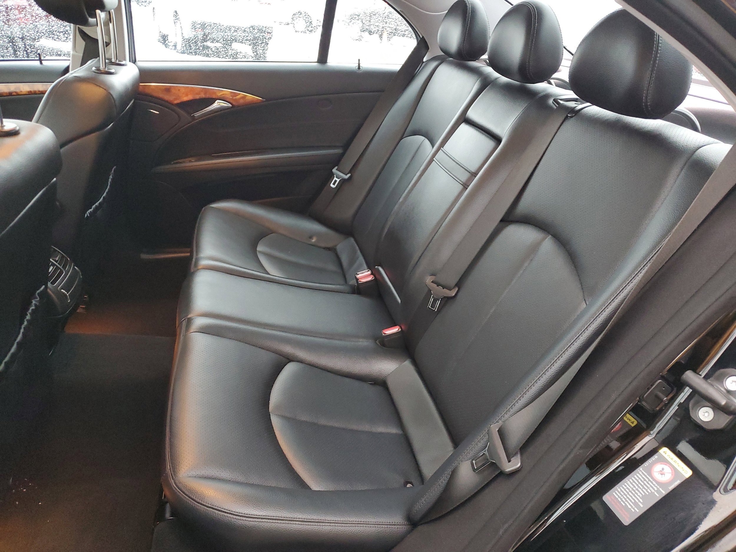 Used 2009 Mercedes-Benz E 350 4MATIC Sedan image 24