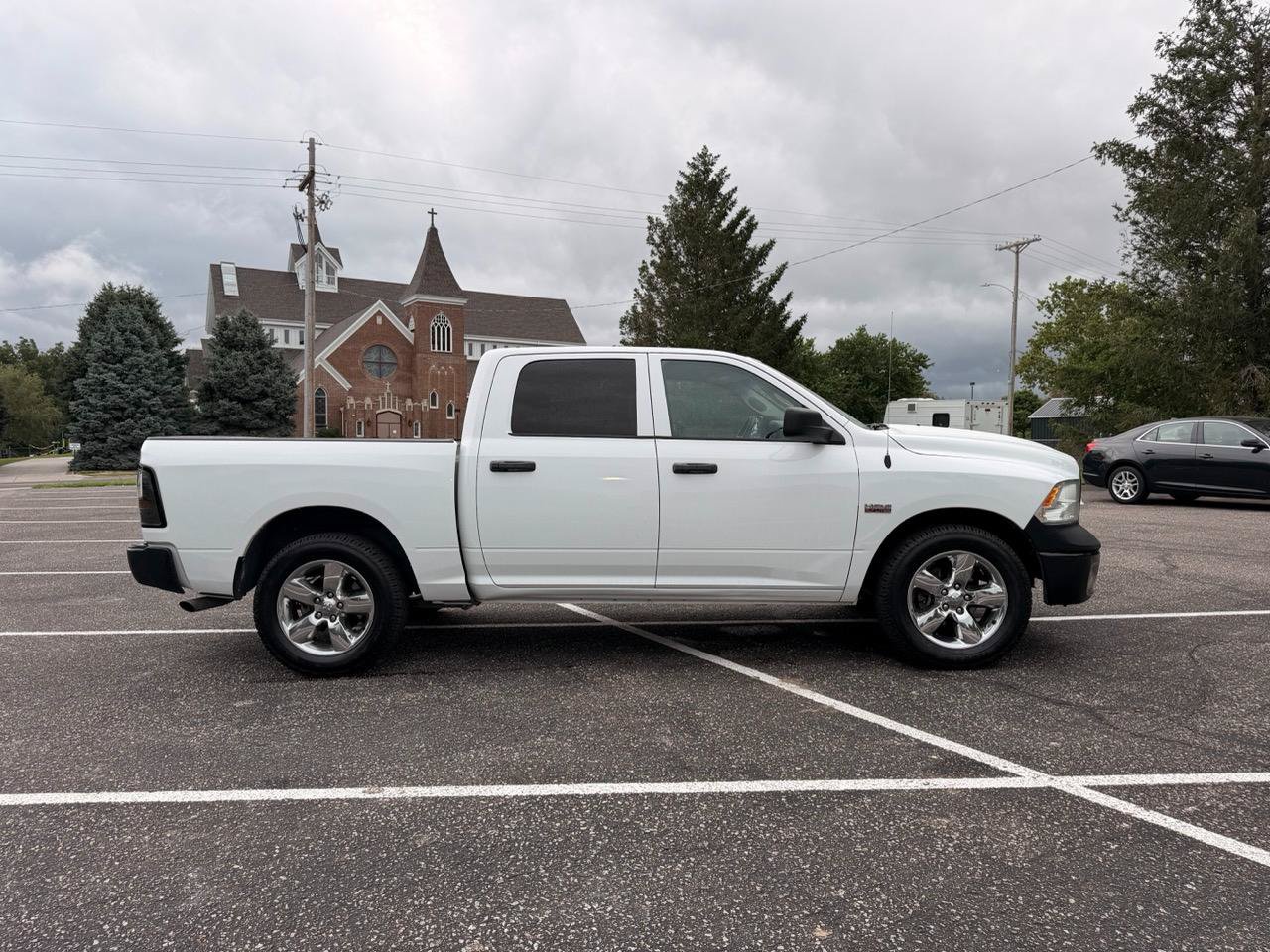 Used 2014 RAM 1500 4x4 Crew Cab image 10