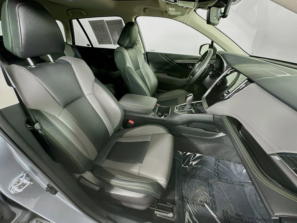 Certified 2025 Subaru Outback Onyx Edition image 36