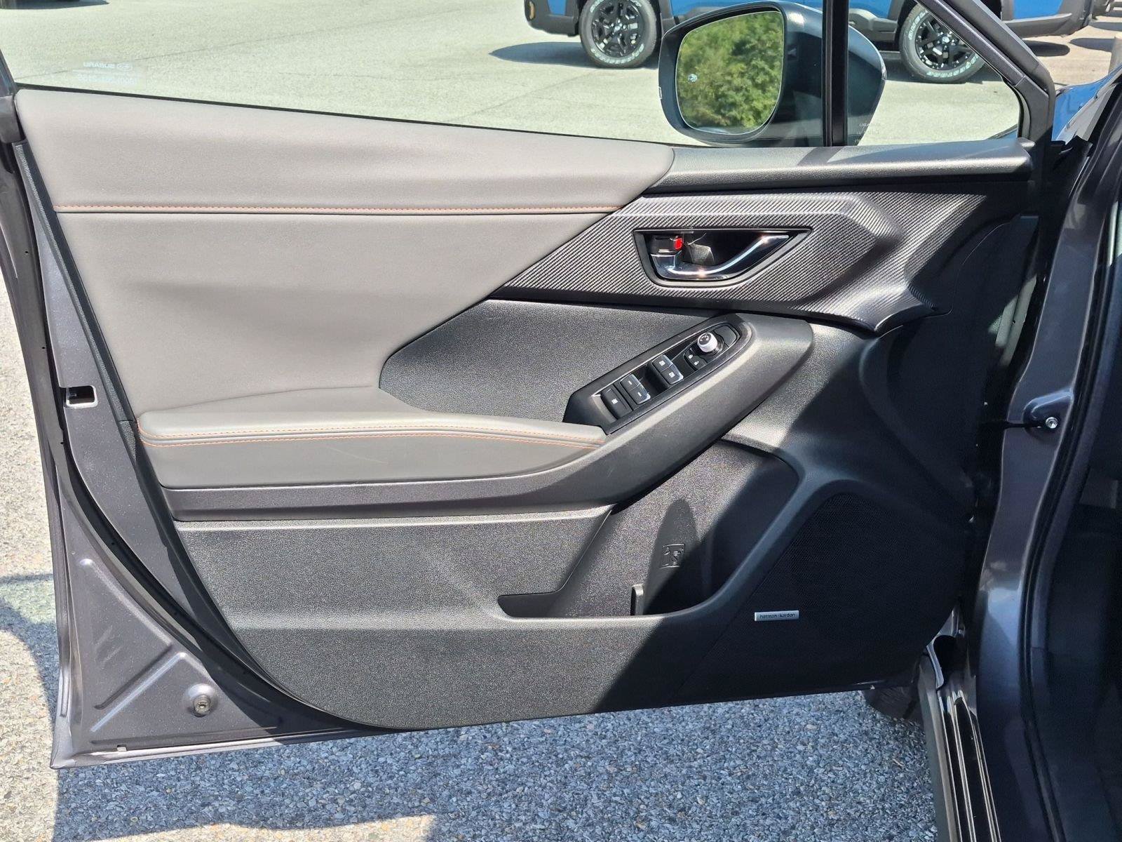 Certified 2025 Subaru Crosstrek 2.5i Limited w/ Crosstrek Mirror Package AWD/4WD image 12