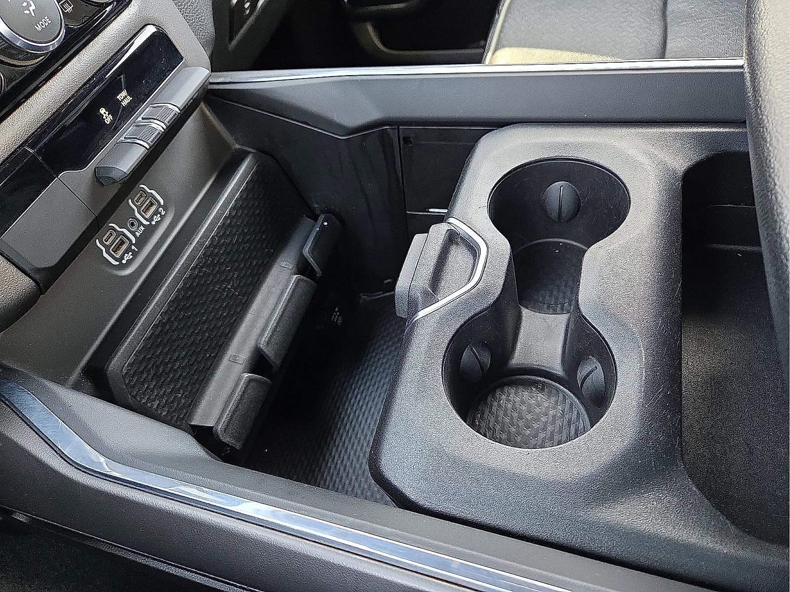 Used 2024 RAM 1500 Laramie image 25