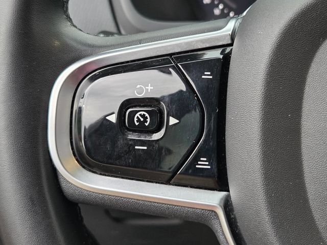 Used 2023 Volvo XC90 B5 Plus AWD/4WD image 25