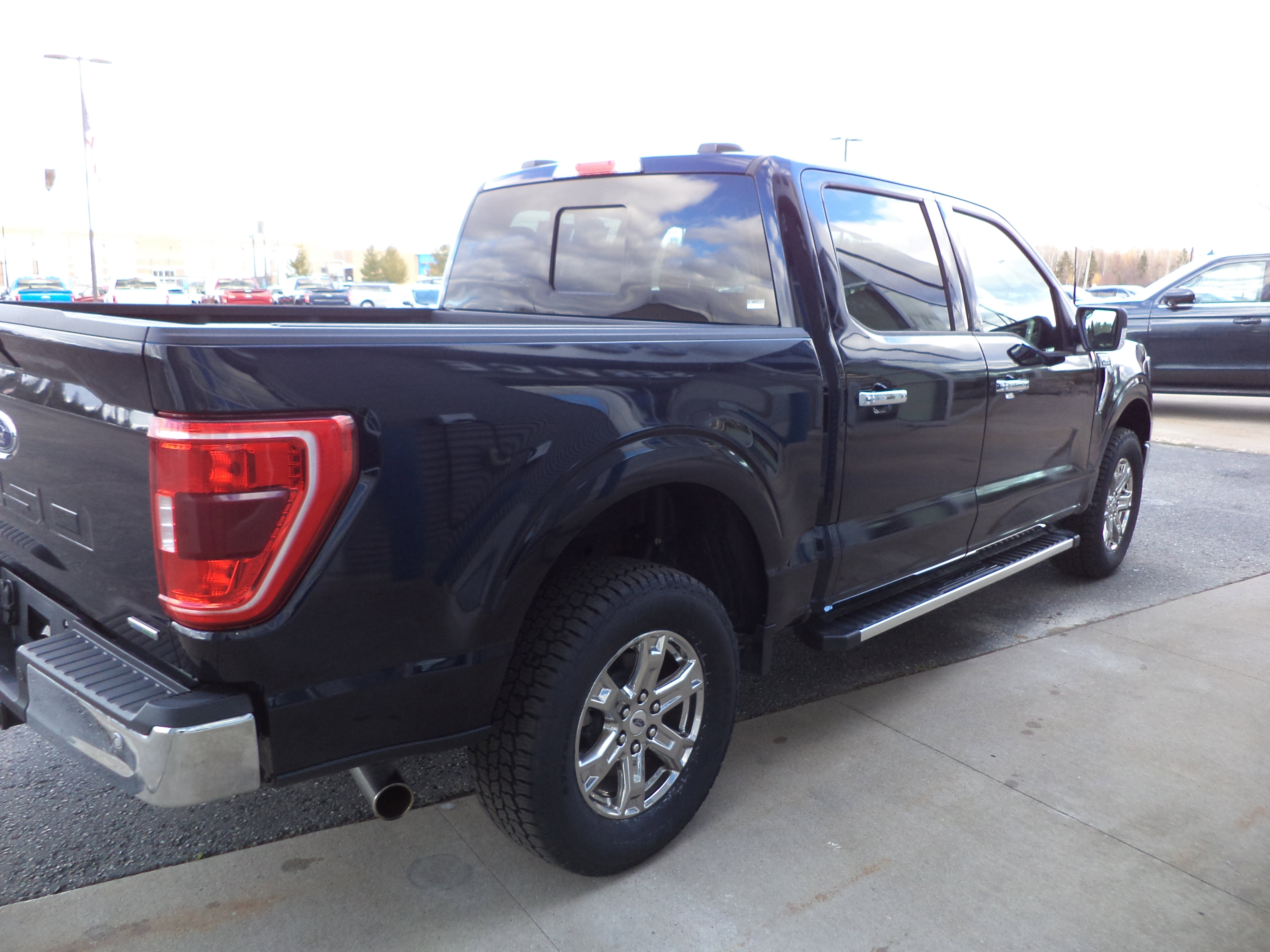 Used 2023 Ford F150 XLT w/ Equipment Group 302A High AWD/4WD image 6