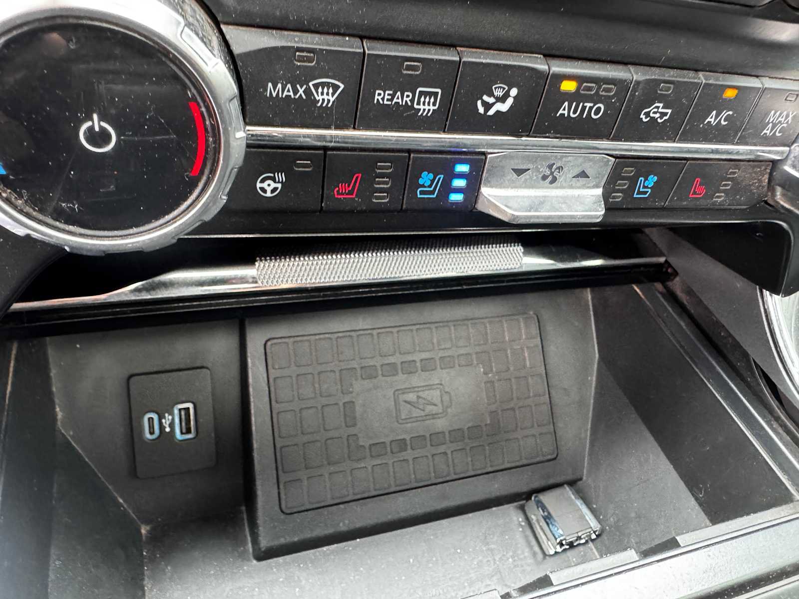 Used 2022 Ford F150 Lariat w/ Equipment Group 502A High AWD/4WD image 24