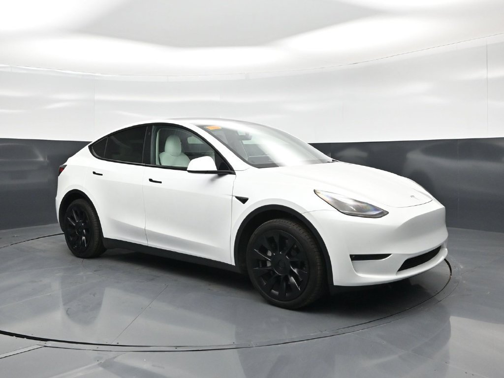 Used 2023 Tesla Model Y Long Range AWD/4WD image 17
