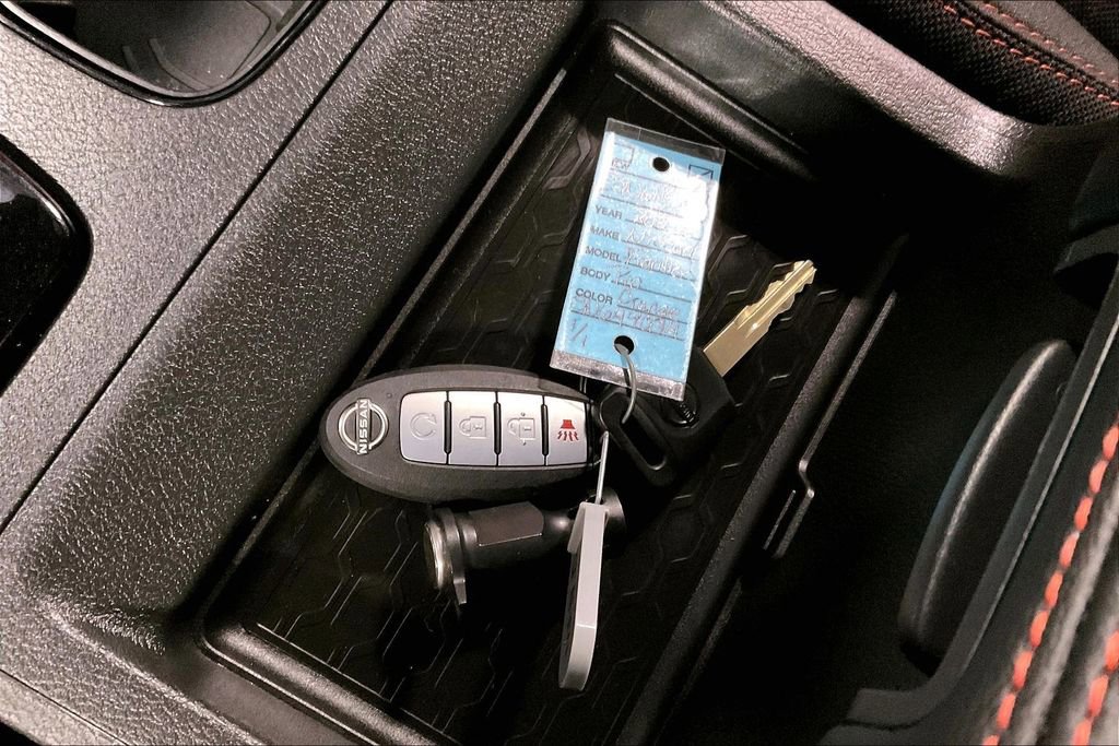 Used 2025 Nissan Frontier PRO-4X image 13