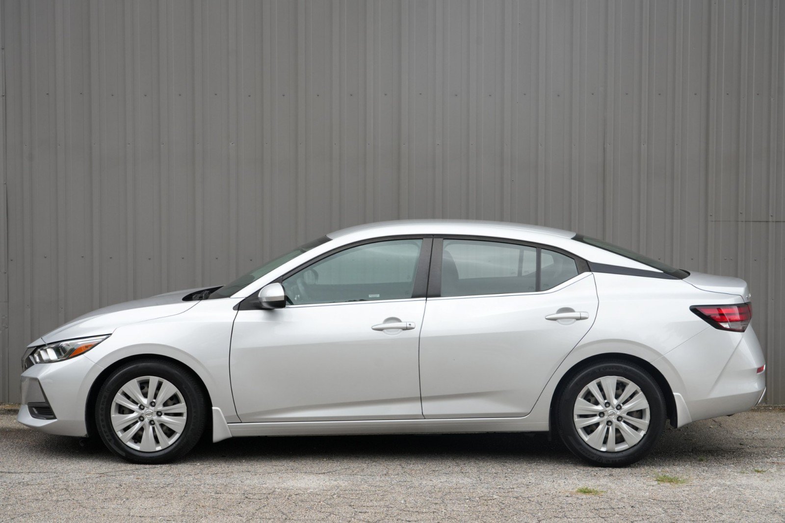 Used 2020 Nissan Sentra S FWD image 40