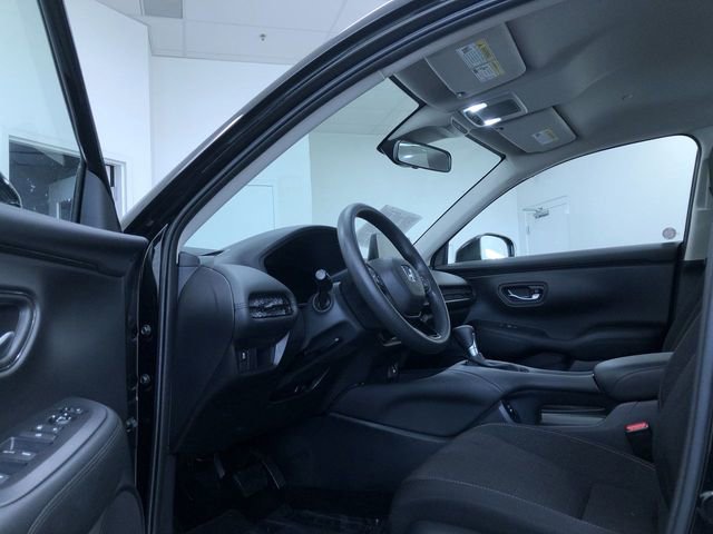 Used 2025 Honda HR-V LX image 10