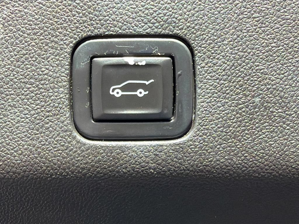Used 2021 Chevrolet Tahoe LT RWD image 13