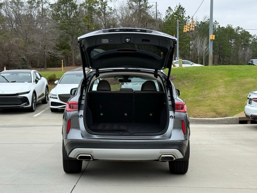 Used 2024 INFINITI QX50 Sensory image 16