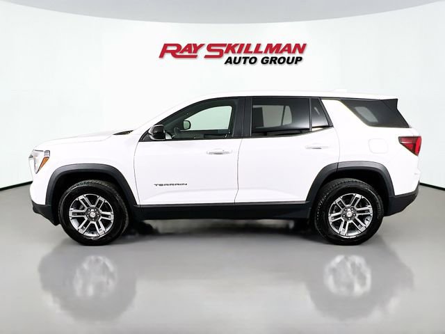 Used 2025 GMC Terrain Elevation image 4