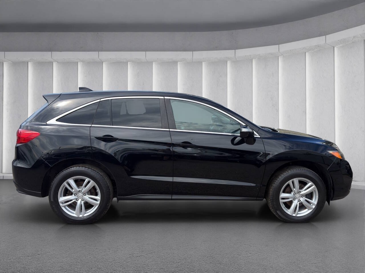 Used 2013 Acura RDX w/ Technology Package AWD/4WD image 2