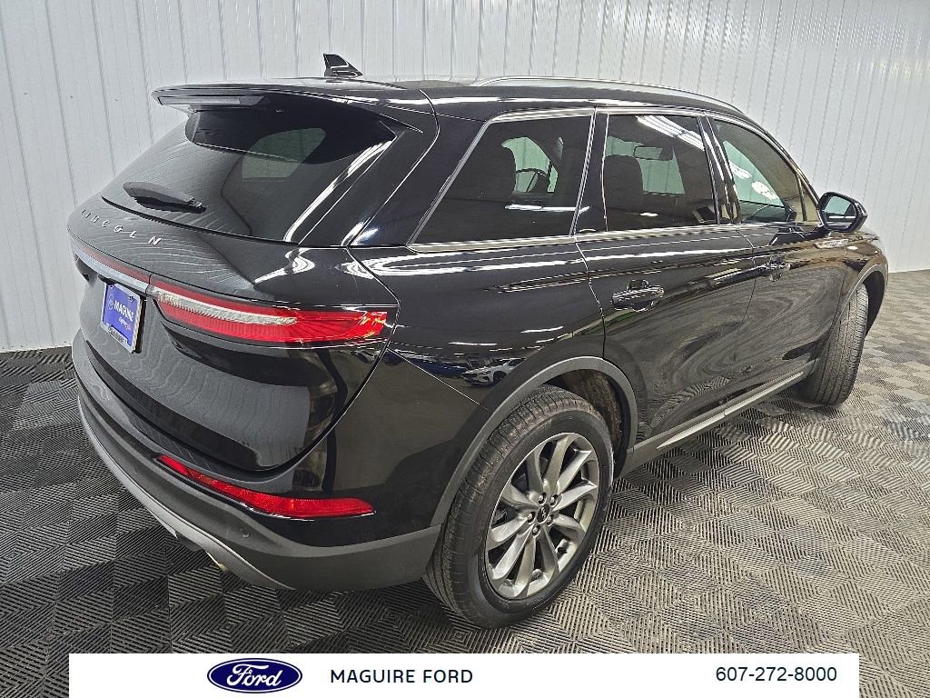 Used 2021 Lincoln Corsair AWD w/ Premium Package image 12
