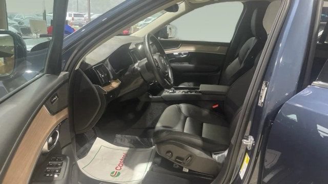 Used 2025 Volvo XC90 B5 Plus AWD/4WD image 13