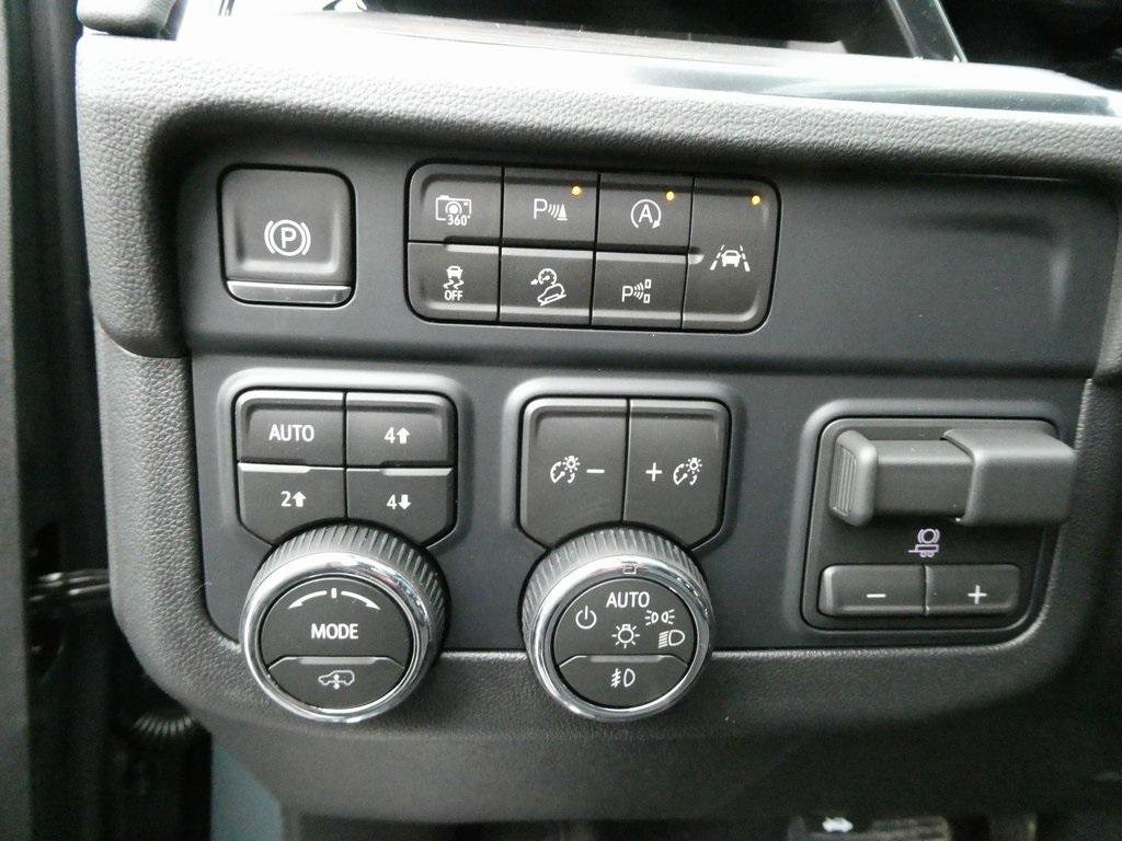 New 2026 Chevrolet Suburban Z71 w/ Z71 Off-Road Package image 27