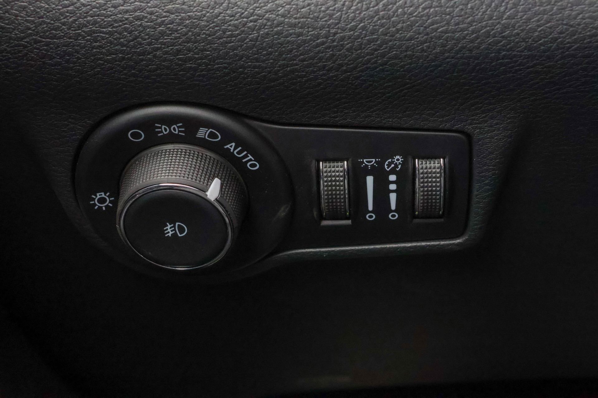 New 2026 Jeep Compass Trailhawk image 28