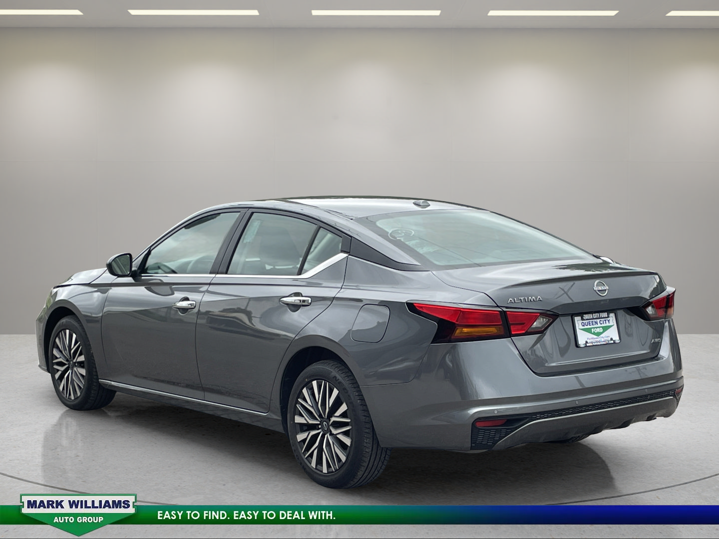 Used 2025 Nissan Altima 2.5 SV AWD/4WD image 6