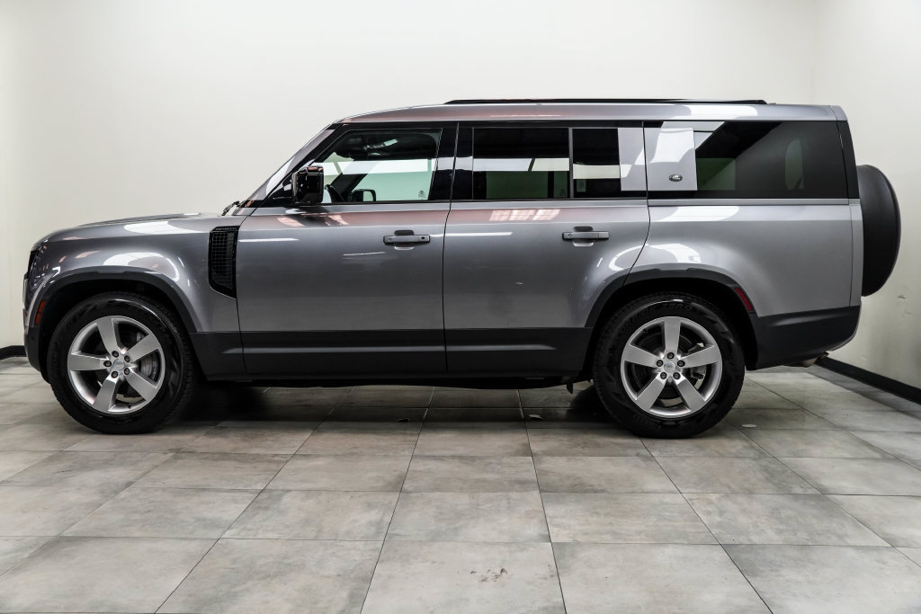 Used 2023 Land Rover Defender 130 SE AWD/4WD image 9