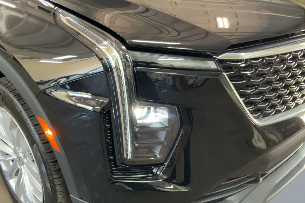 Certified 2024 Cadillac XT4 Luxury FWD image 27