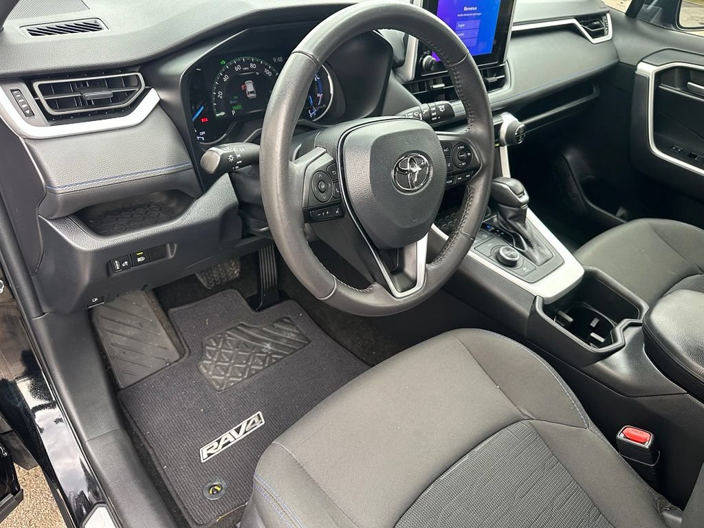 Used 2023 Toyota RAV4 SE AWD/4WD image 12