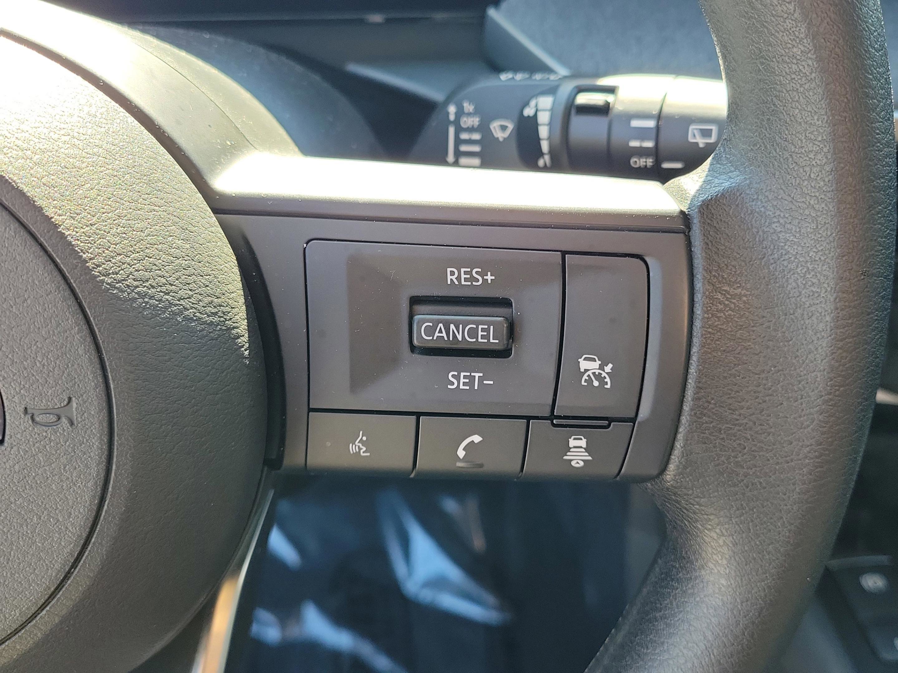 Certified 2025 Nissan Kicks SV image 24