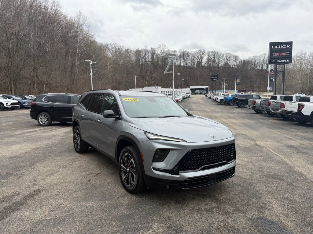 Used 2025 Buick Enclave Sport Touring w/ LPO, All-Weather Package image 9